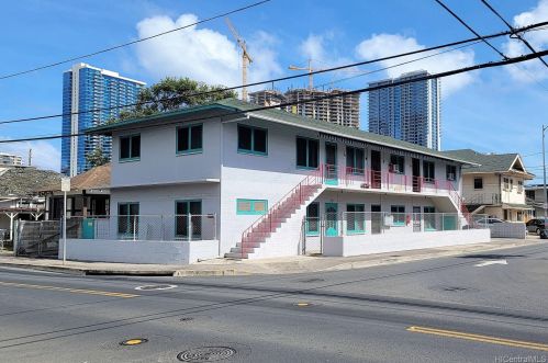 1225 Rycroft St, Honolulu, HI 96814-2926