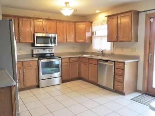 1516 Tilton Park Dr, Nelson, IL 61021-1438