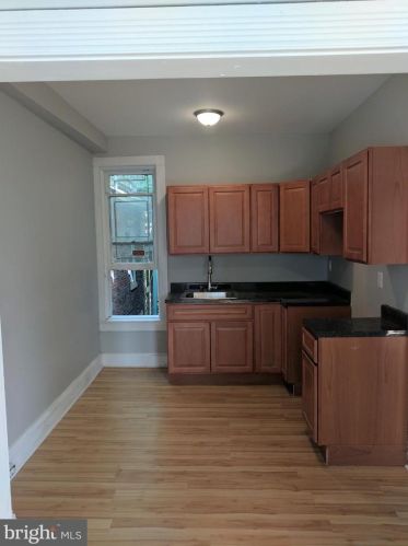 302 State St, Trenton NJ  08609-2008 exterior