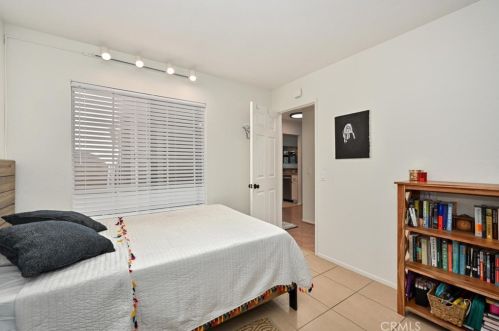 889 Sapphire Ln, Anaheim CA  92807-4864 exterior