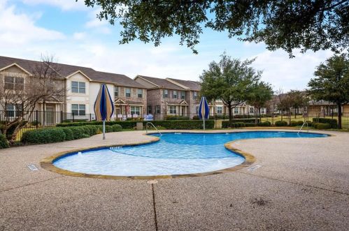 6808 Pascal Way, Fort Worth TX  76137-7559 exterior