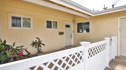 6932 Marilyn Dr, Huntington Beach CA  92647-4344 exterior