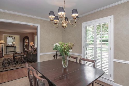100 Finchley Ct, Atlanta GA  30328-2034 exterior