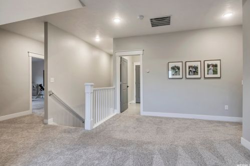 2712 Mt Jordan Rd, Sandy UT 84092-3380 exterior