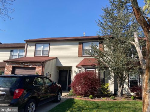 7 Hamlet Ct, Erial, NJ 08081-2512