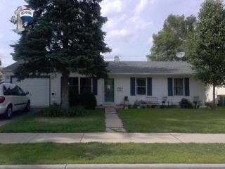 42 Arlington Dr, Romeoville, IL 60446-1258