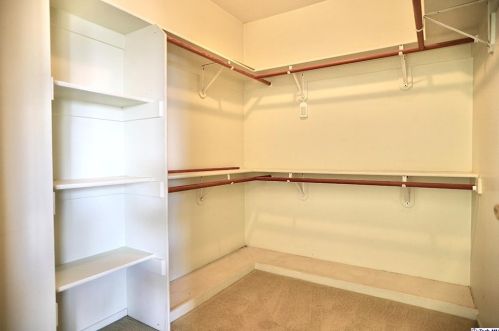 257 Cumberland Rd, Glendale CA  91202-1342 exterior