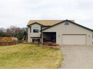 32821 Magnolia St, Spectacle Lake, MN 55008-6986