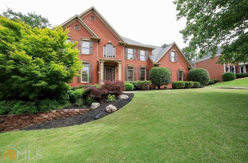 1620 Chattahoochee Run Dr, Suwanee, GA 30024-3816