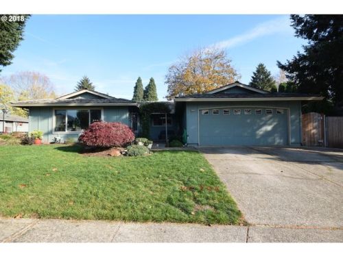 17720 Yaquina Ct, Tualatin OR  97062-8449 exterior