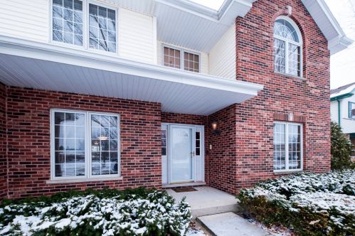 9041 Liscanor Ave, Mokena, IL 60448-9023
