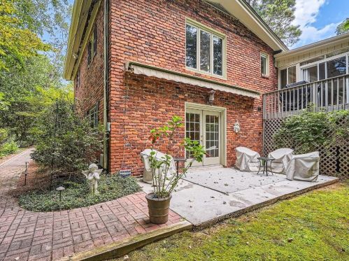 2269 Echo Hl Cir, Atlanta GA  30345-1902 exterior