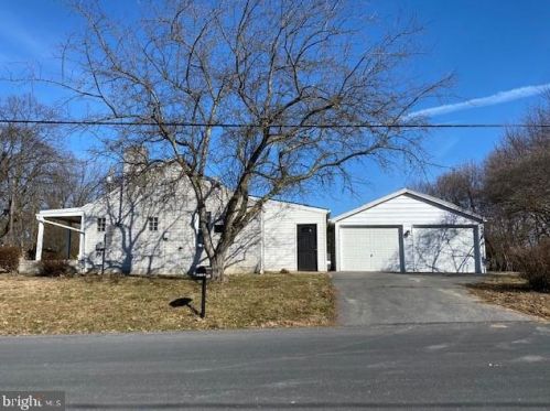12 Pearl St, Harrisburg, PA 17109-4329