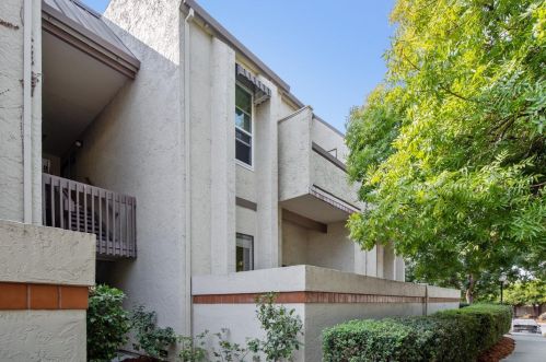 1663 Branham Park Ct, San Jose, CA 95118-5215