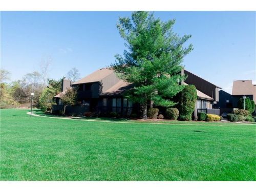 348 Westgate Dr, Edison, NJ 08820-1169