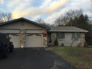 30 Washington Dr, Southington, CT 06489-4327