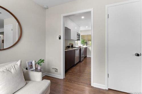 1310 Bates Pkwy, Englewood CO  80113-1761 exterior