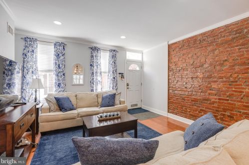 772 Cleveland St, Philadelphia, PA 19146-1812