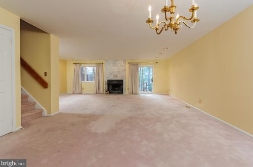 14 Hanover Ct, Princeton NJ  08540-7066 exterior