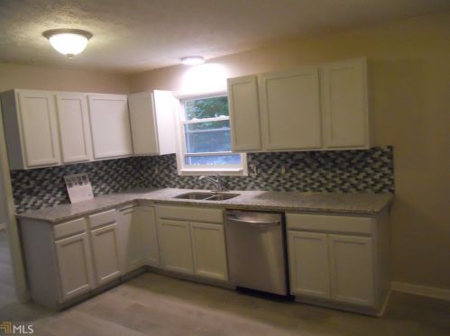 575 Raven Springs Trl, Stone Mountain GA  30087-4835 exterior
