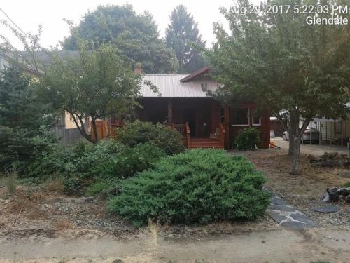 130 Gilbert Ave, Glendale OR  97442-9743 exterior