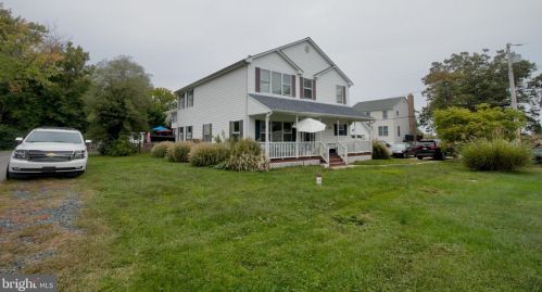4907 Mariners Dr, Shady Side MD 20764-9752 exterior