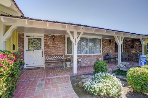 1425 Harris Ave, Dos Palos, CA 93620-2708