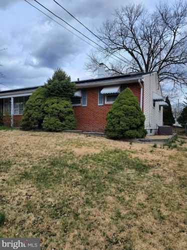 13 Black Pine Dr, Trenton, NJ 08610-1305