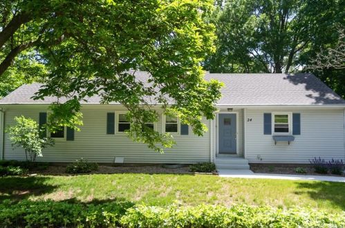 24 Lawndale Ave, Kensington, CT 06037-2606
