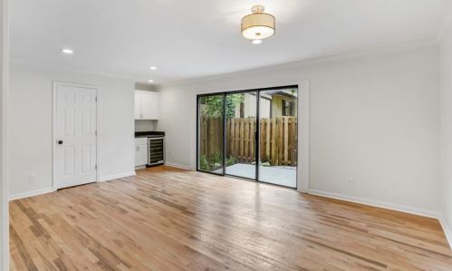 2501 Bradford Sq, Atlanta GA  30345-1338 exterior