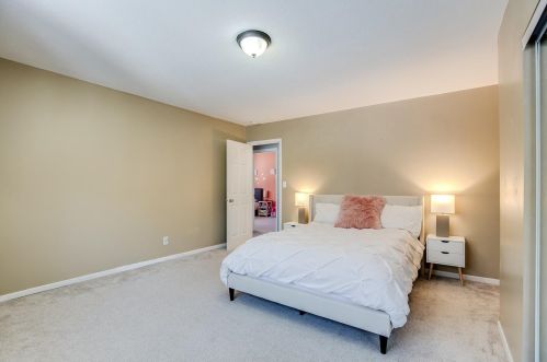 1522 Aspen Dr, Saint Paul MN  55122-1305 exterior