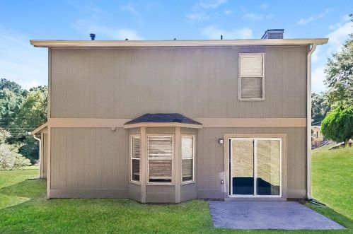 6837 Hiddenlake Dr, Rex GA  30273-2164 exterior