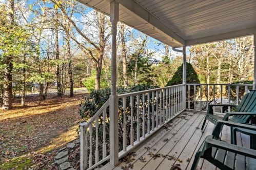 62 Cardinal Ln, Charlestown, RI 02813-3447