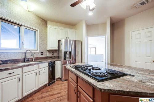 180 Elm Vly Dr, Spring Branch TX 78163-1821 exterior