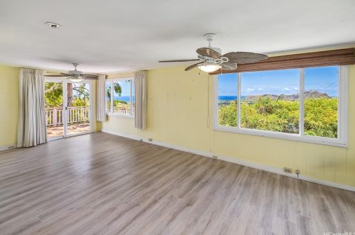 1729 Iwi Way, Honolulu HI  96816-3826 exterior