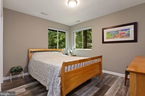 2912 Newcastle Ave, Silver Spring MD 20910-1216 exterior