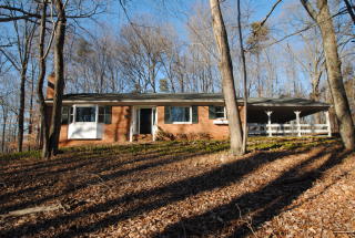 1033 Tabernacle Ln, Forest, VA 24551-3636
