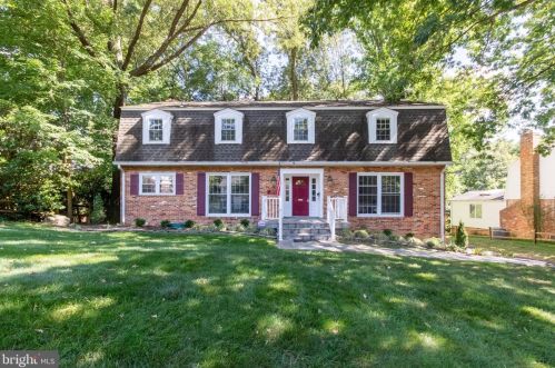 3633 Camelot Dr, Annandale, VA 22003-1304