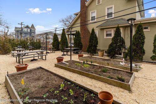 1615 Park Ave, Tinton Falls NJ 07712-5281 exterior