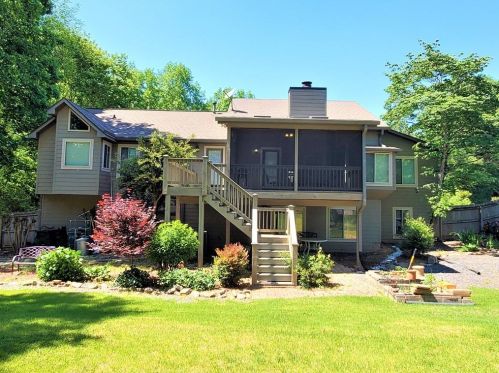 1220 Taramore Dr, Suwanee, GA 30024-2826