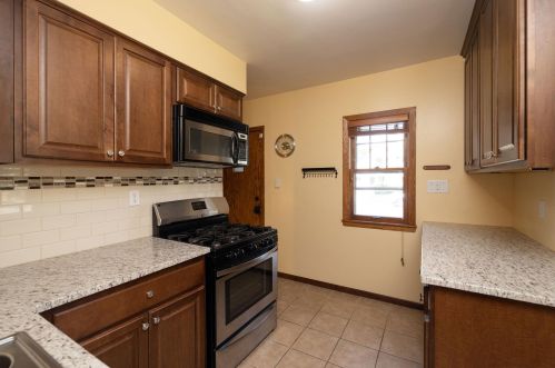1397 Alaska Ave, Saint Paul MN  55116-2339 exterior