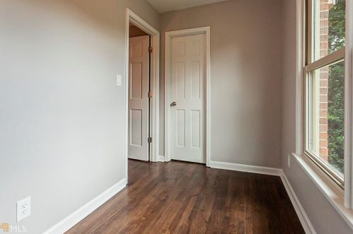 810 Mabry Rd, Atlanta GA  30328-2662 exterior