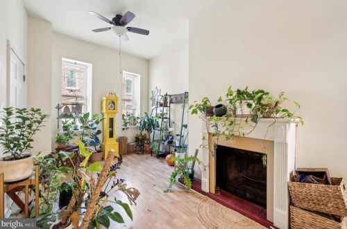 1419 4 St, Philadelphia PA 19147-0059 exterior