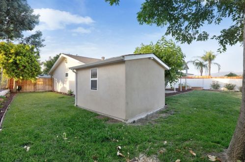 338 Plaza De Benito Juarez, Vista CA  92083-3549 exterior