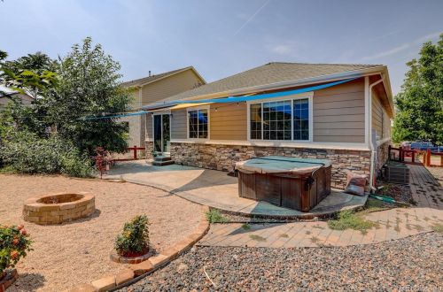 26140 Davies Dr, Aurora CO  80016-6100 exterior