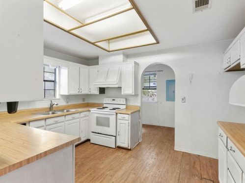 1212 Lilac St, Fort Worth TX  76110-2039 exterior