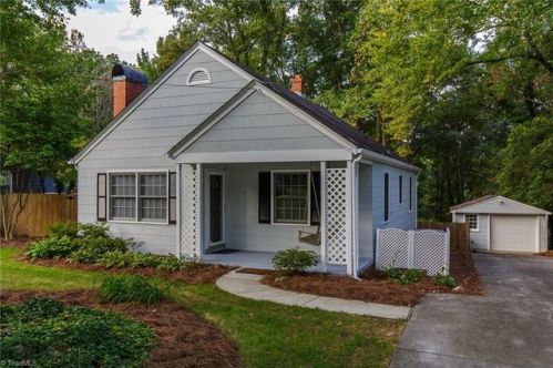 2625 Stratford Dr, Greensboro, NC 27408-3927