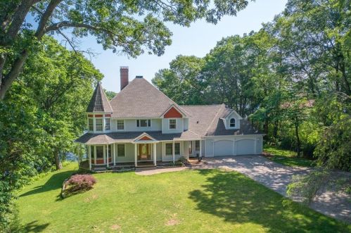 2 Hundred Acre Pond Rd, Richmond, RI 02892-1301
