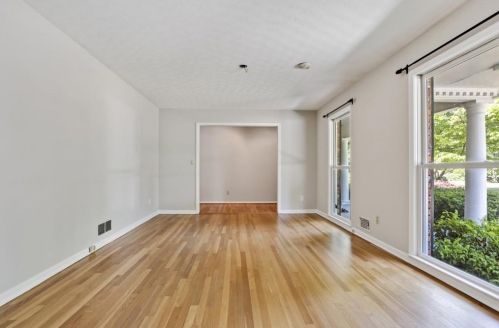 2697 Fleur De Lis Pl, Atlanta GA  30360-1409 exterior