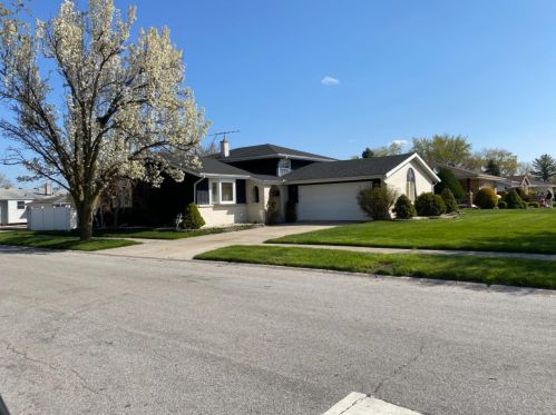 3031 Lakeside Dr, Hammond, IN 46322-3400